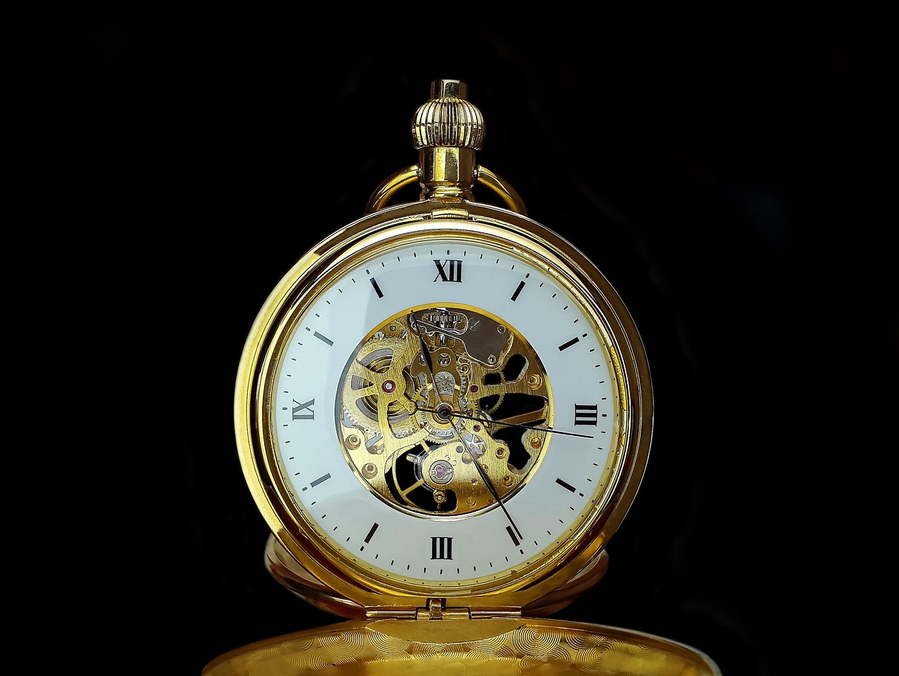 A Beginner's Guide to Dating Your Cuckoo Clock