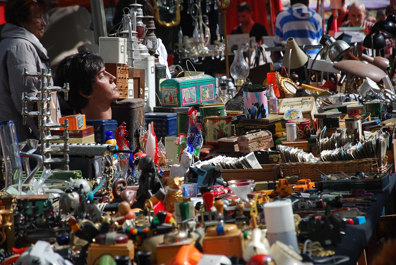 Where to Find Cuckoo Clocks: Flea Markets, Estate Sales, and Beyond